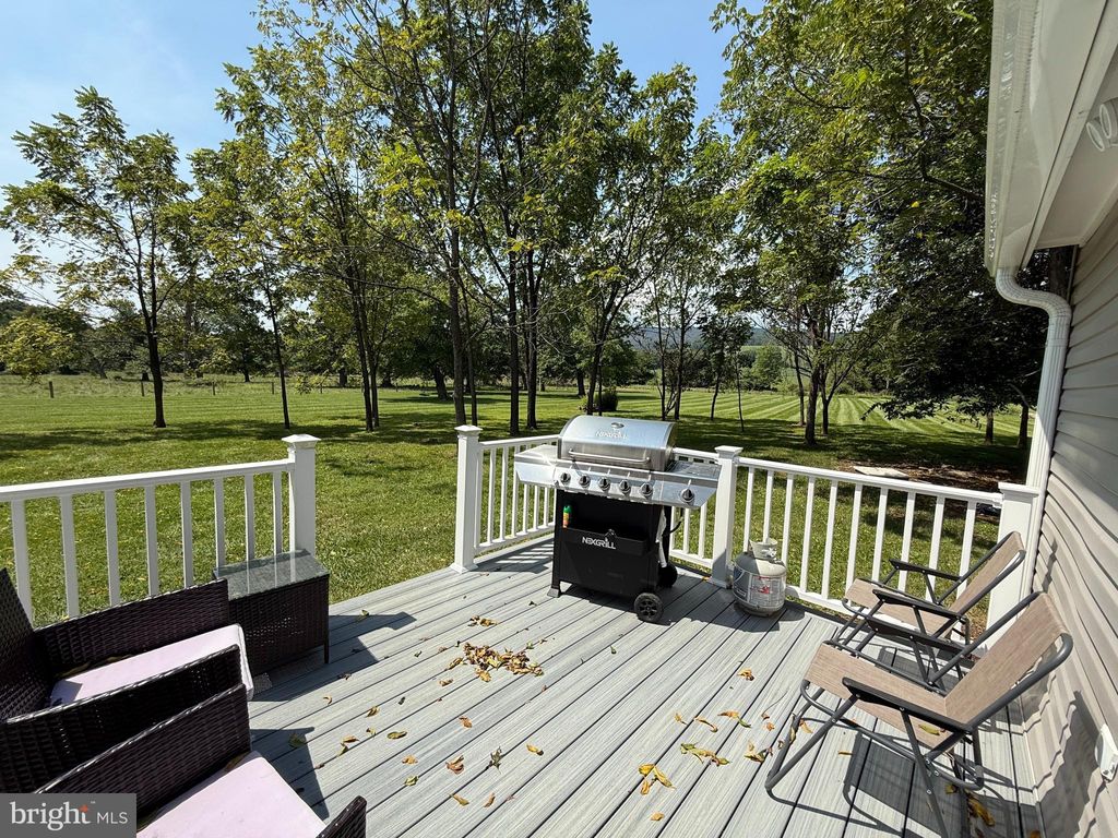 Photo of 15543 Edgegrove Road, HILLSBORO, VA 20132 (MLS # VALO2104776)