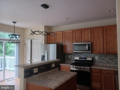 Townhouse For Rent - 205 Hillside Court<br/> STAFFORD, VA 22554