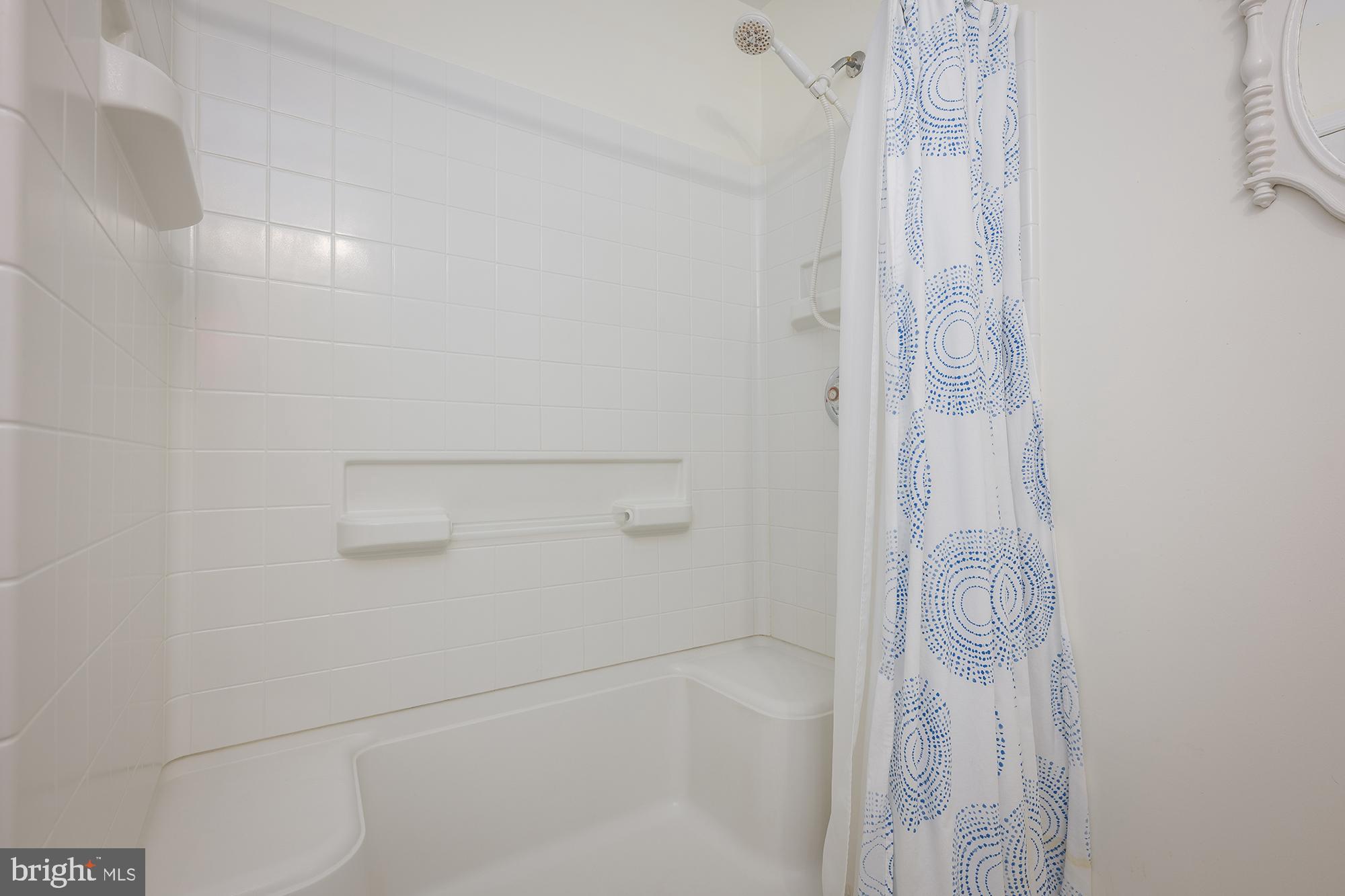 AUTUMN RIDGE - Residential