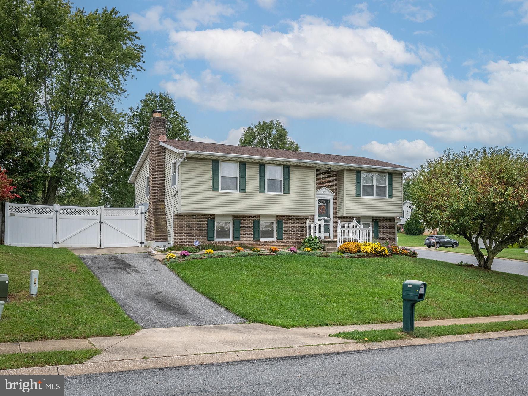 AUTUMN RIDGE - Residential