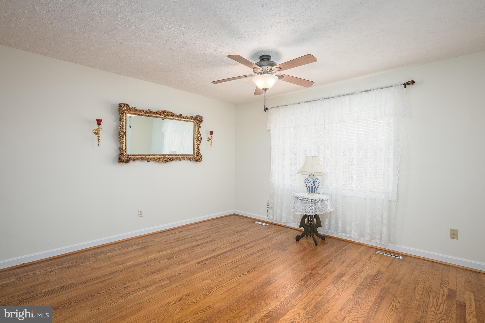 AUTUMN RIDGE - Residential