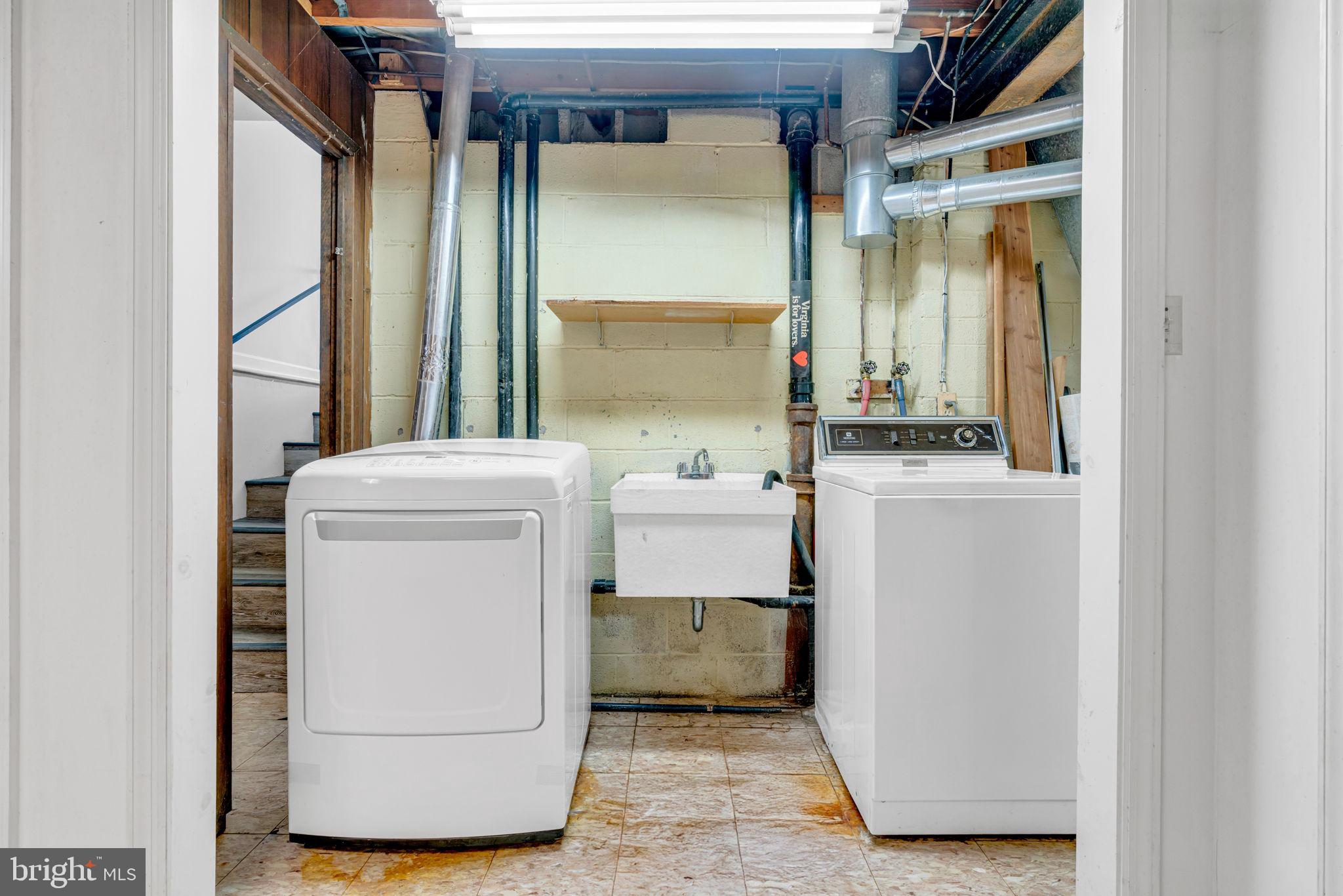 LAKEVALE ESTATES - Residential