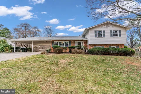 2509 Lakevale Drive, Vienna, VA MLS: VAFX2228122