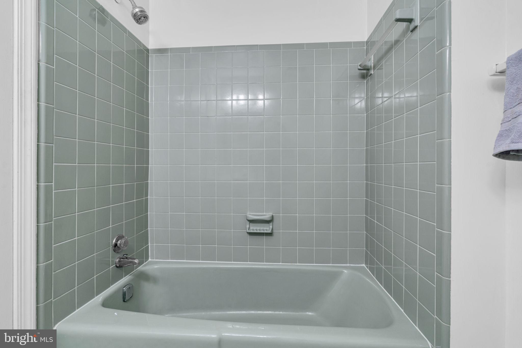 LAKEVALE ESTATES - Residential