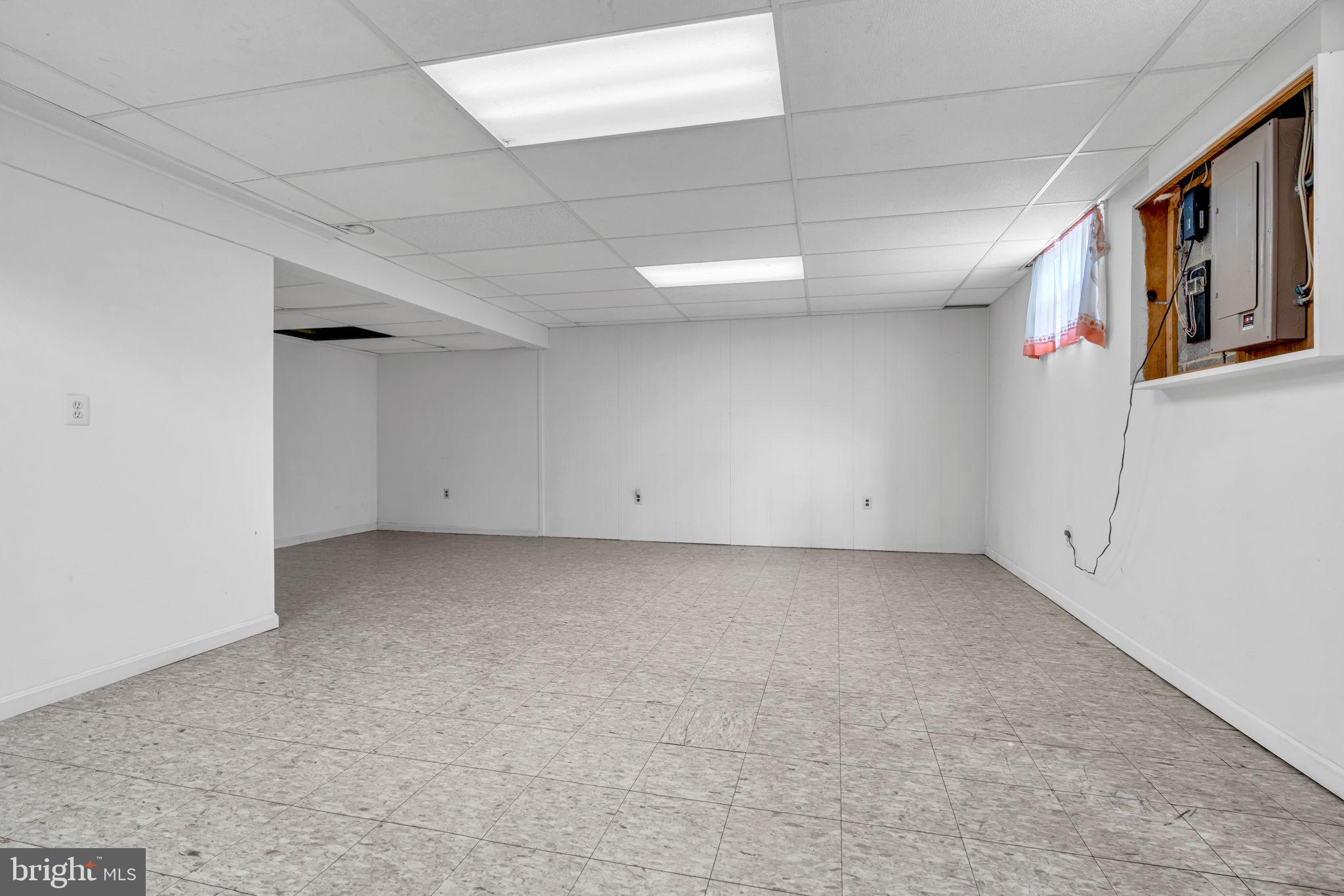 LAKEVALE ESTATES - Residential