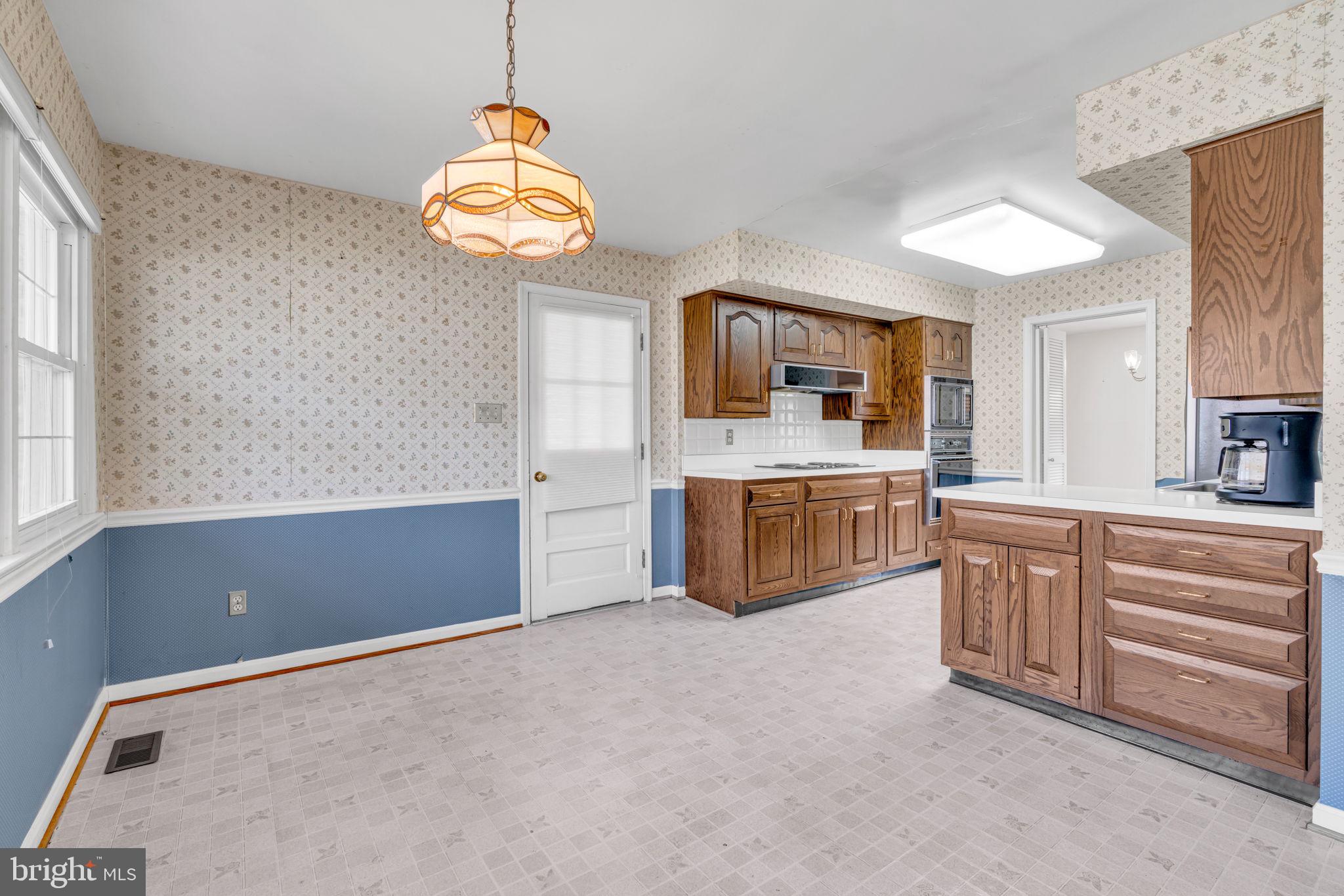 LAKEVALE ESTATES - Residential