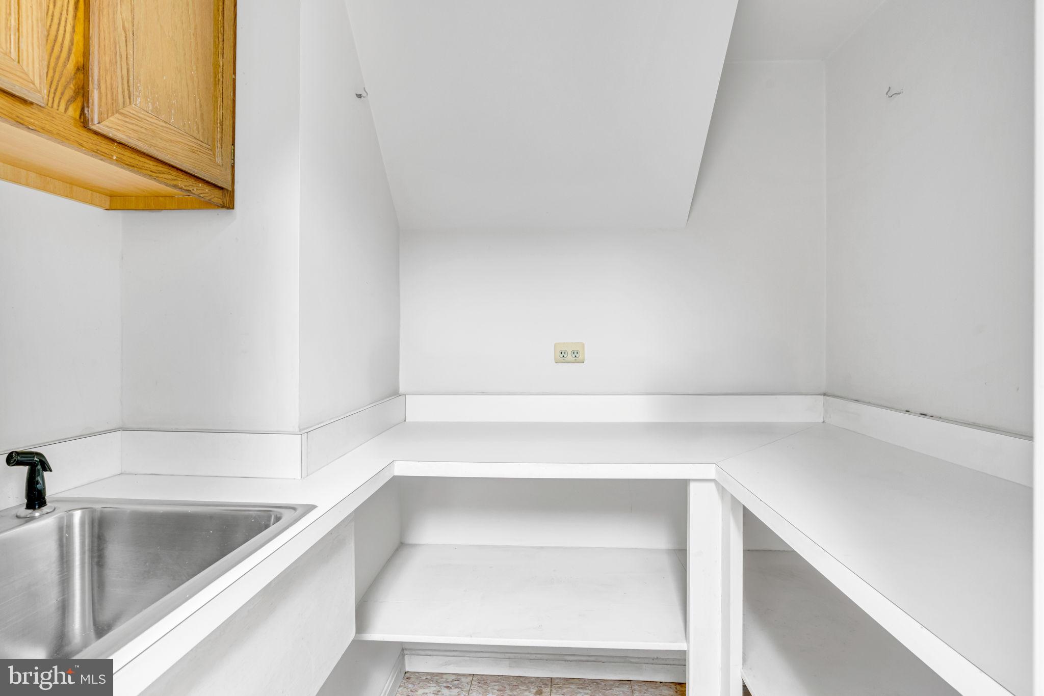 LAKEVALE ESTATES - Residential