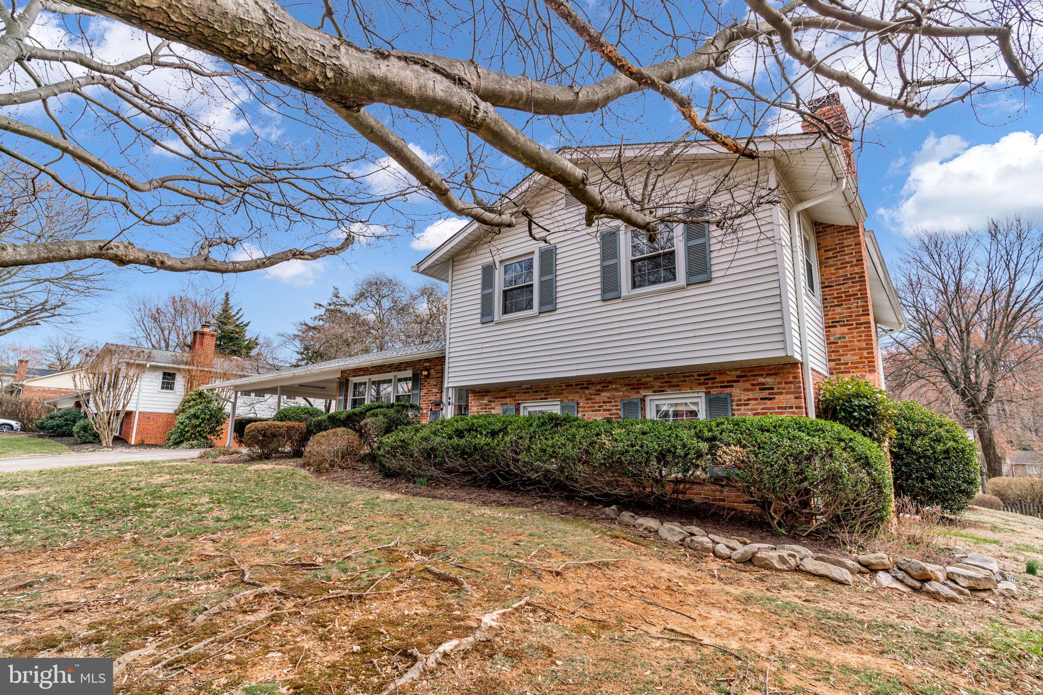 LAKEVALE ESTATES - Residential