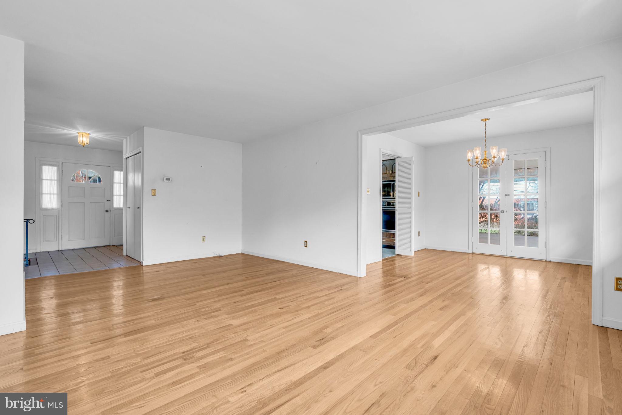 LAKEVALE ESTATES - Residential