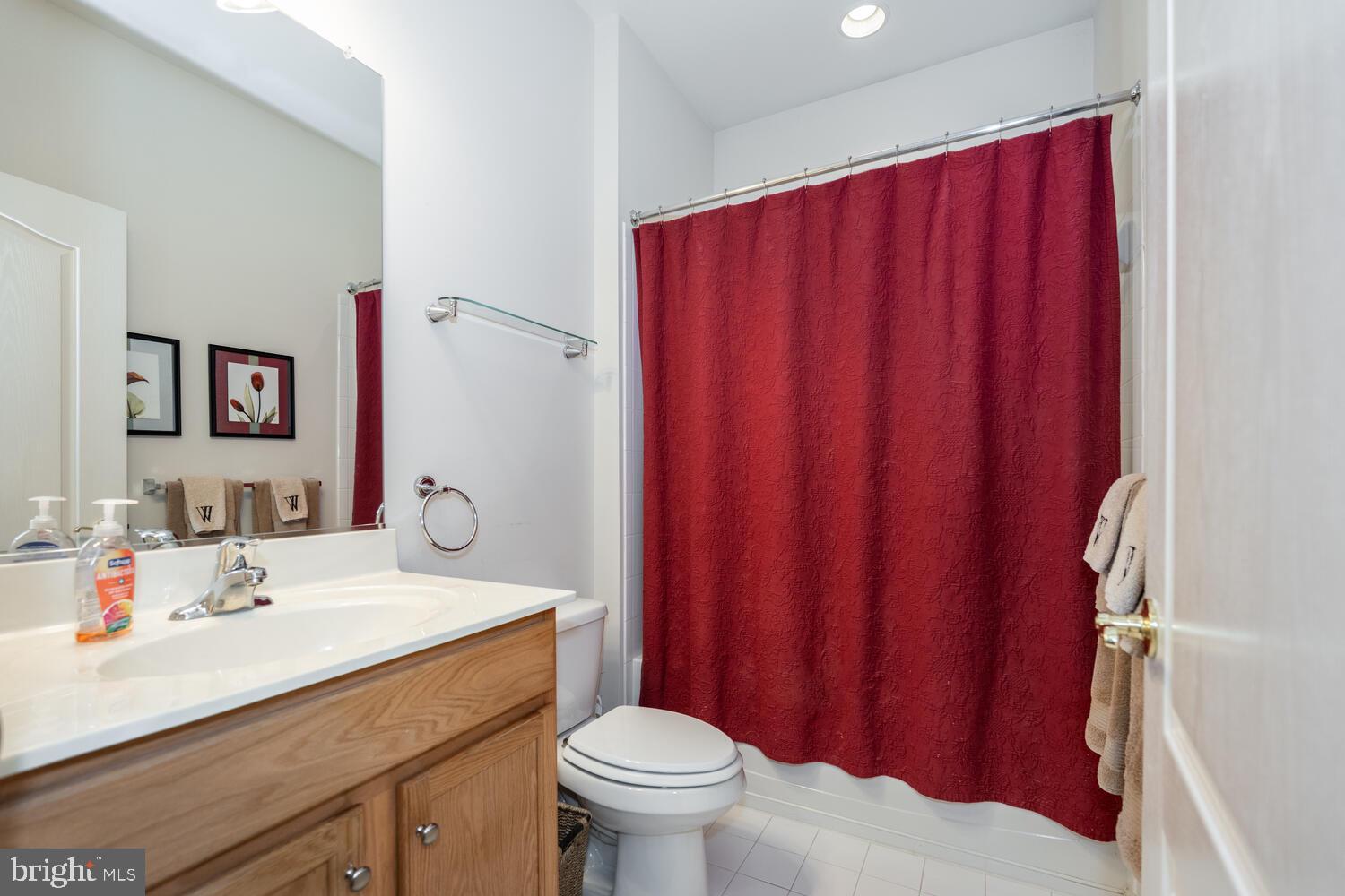 SYMPHONY VILLAGE AT CENTREVILLE - Residential