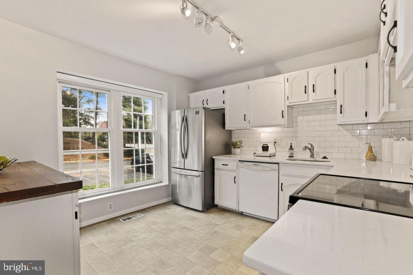 BERKSHIRE EAST - Residential Lease