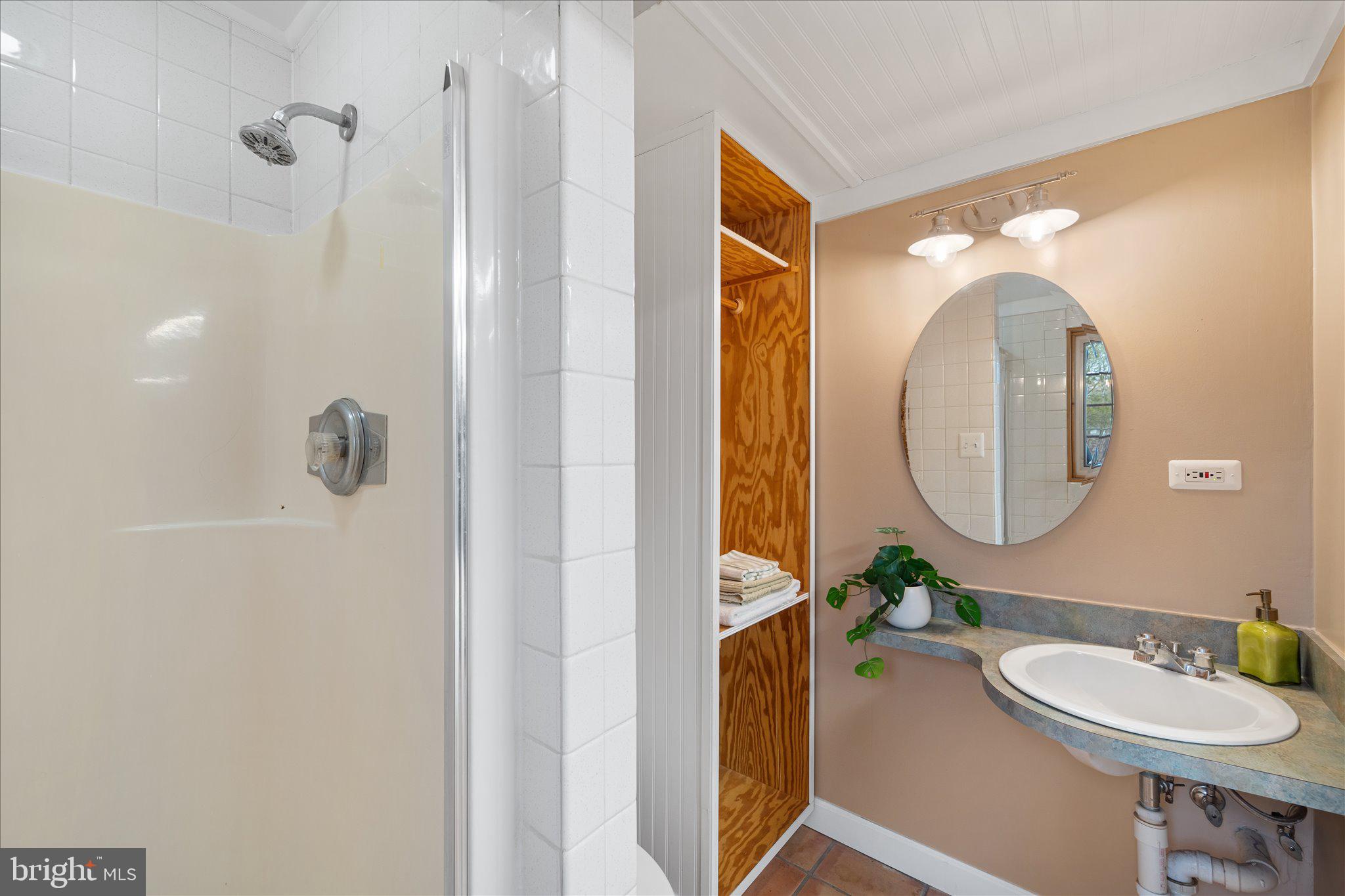 DOUGLAS PARK - Residential