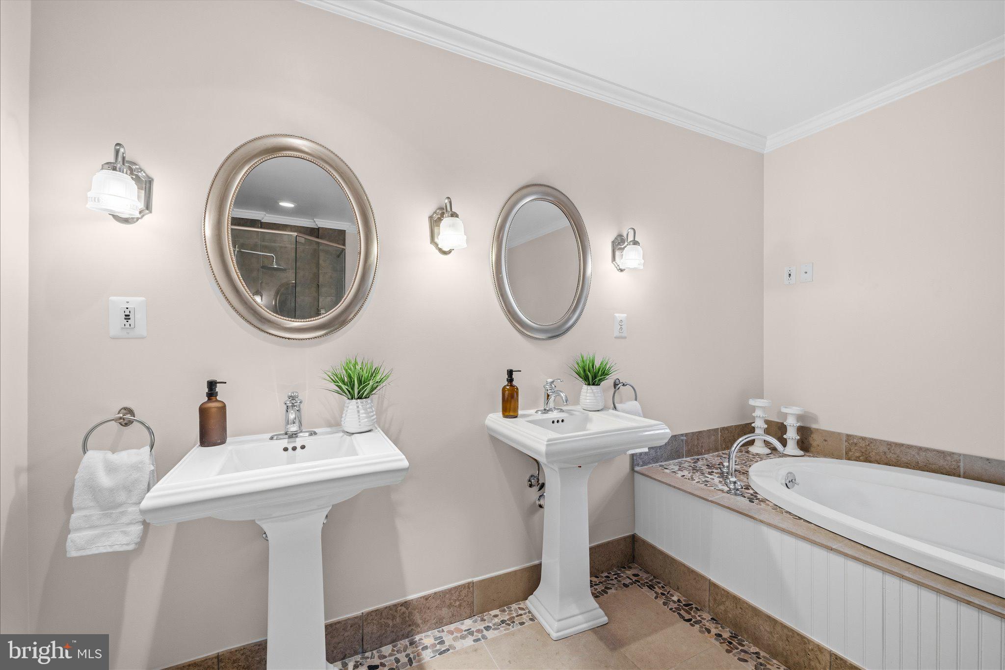 DOUGLAS PARK - Residential