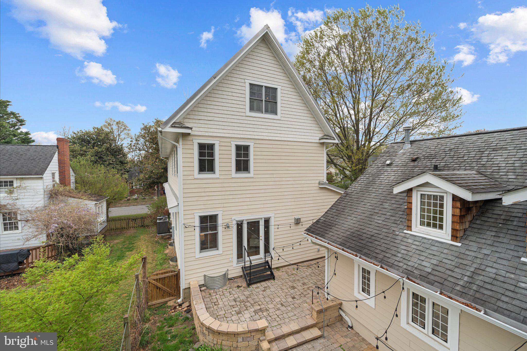 DOUGLAS PARK - Residential