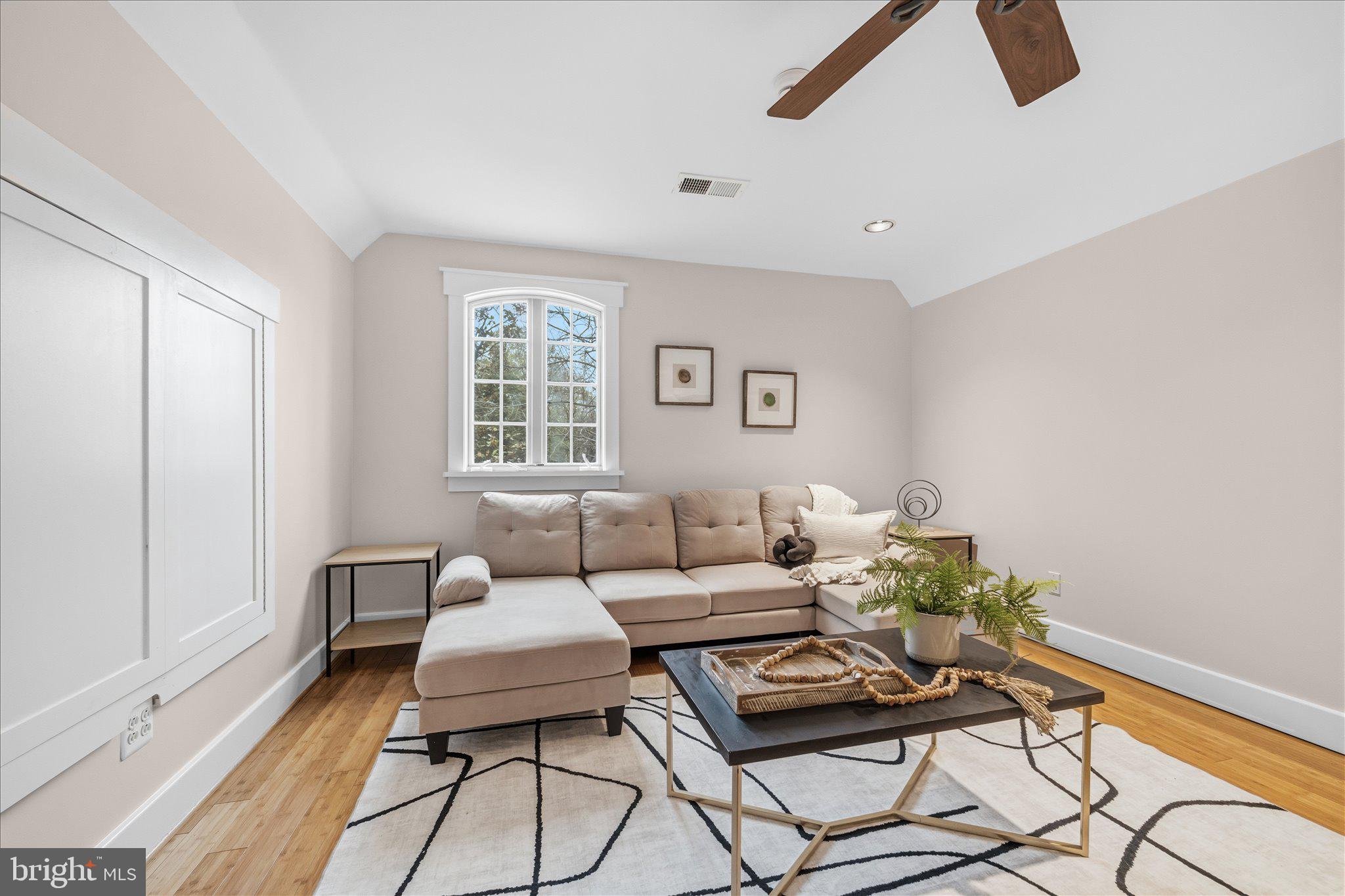 DOUGLAS PARK - Residential