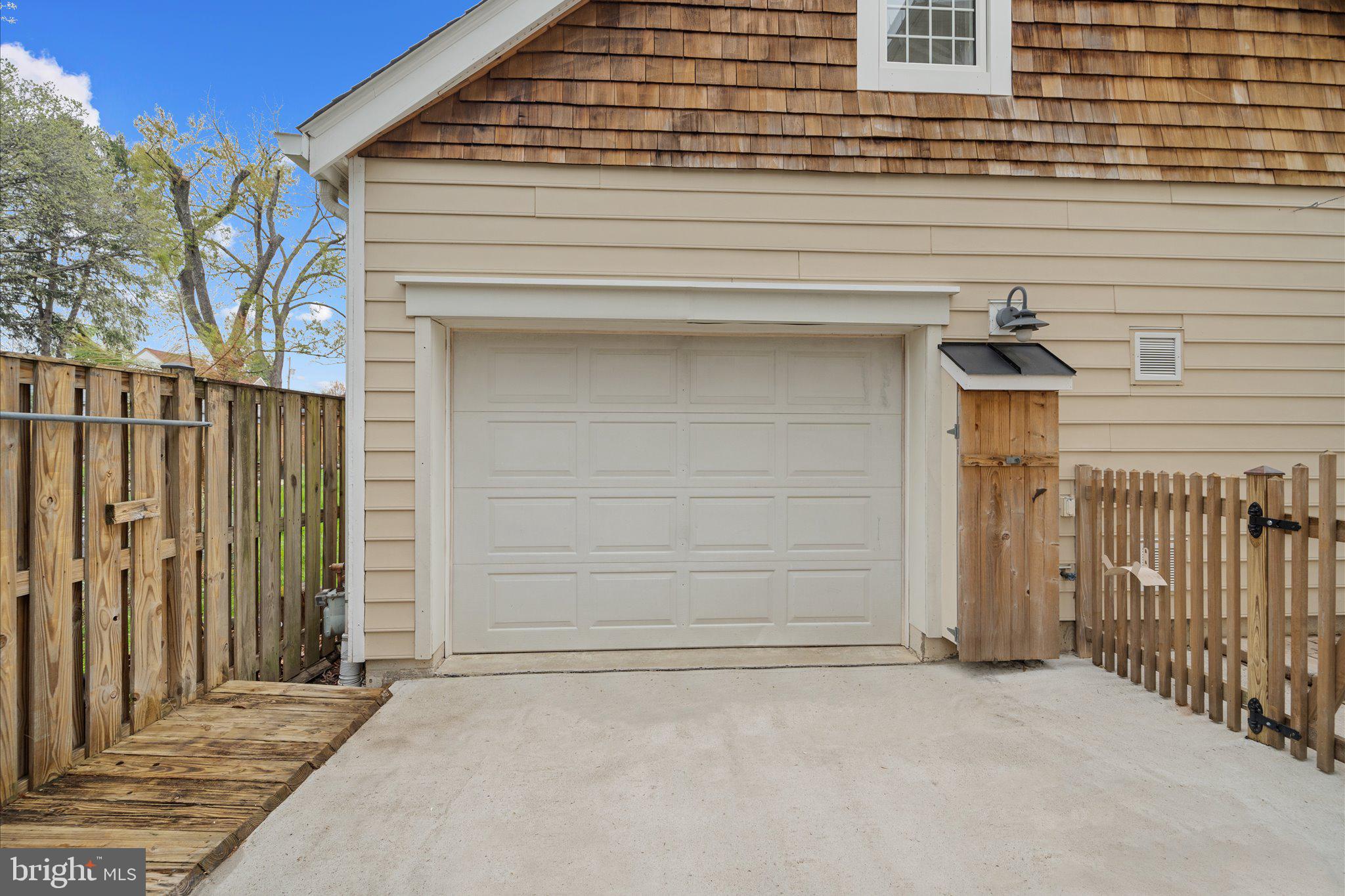 DOUGLAS PARK - Residential