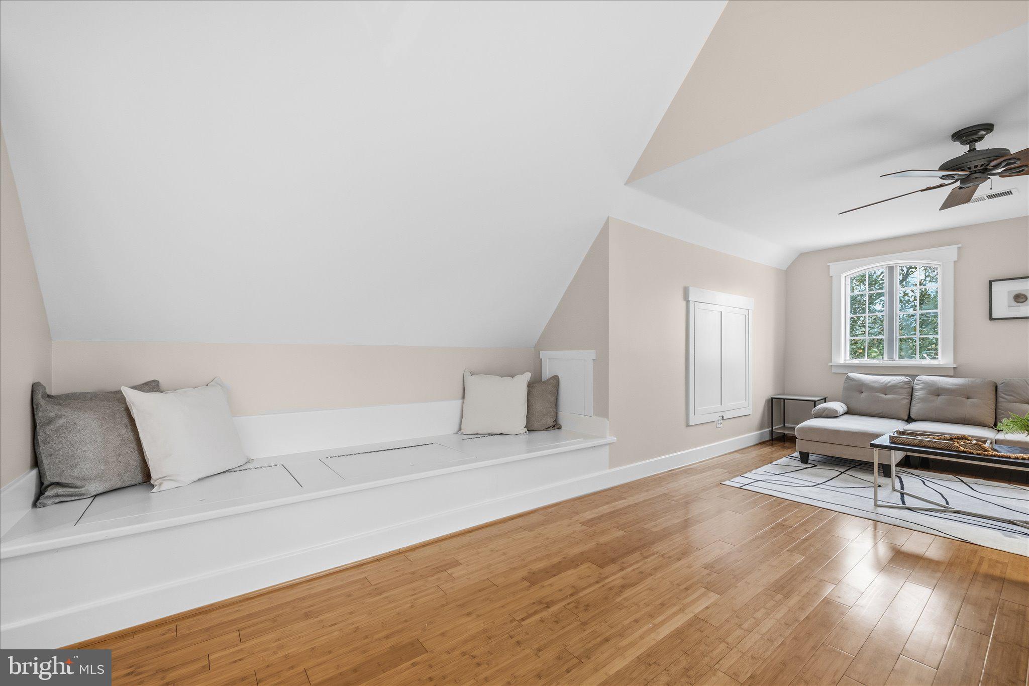 DOUGLAS PARK - Residential