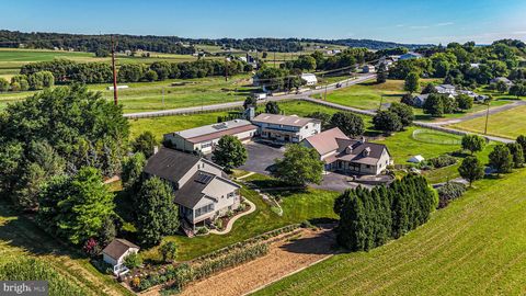 Photo of 112 Maxwell Hill Road, MORGANTOWN, PA 19543 (MLS # PALA2077094)