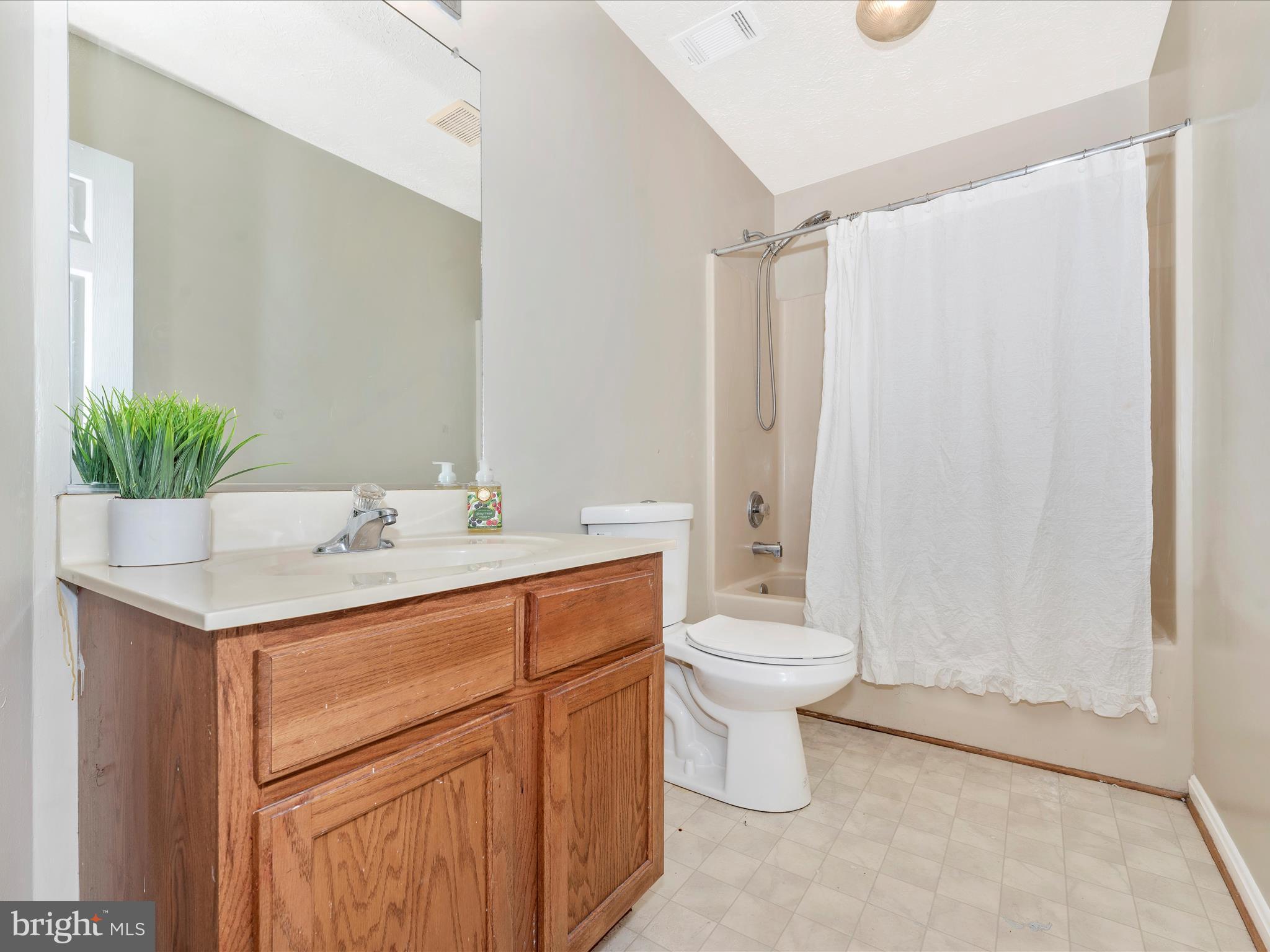 ROLLING MEADOWS - Residential