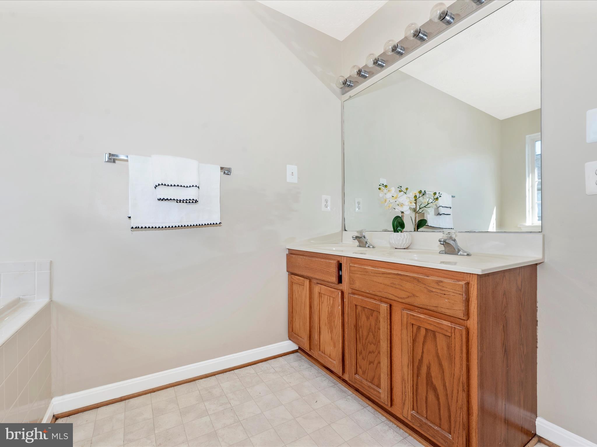 ROLLING MEADOWS - Residential