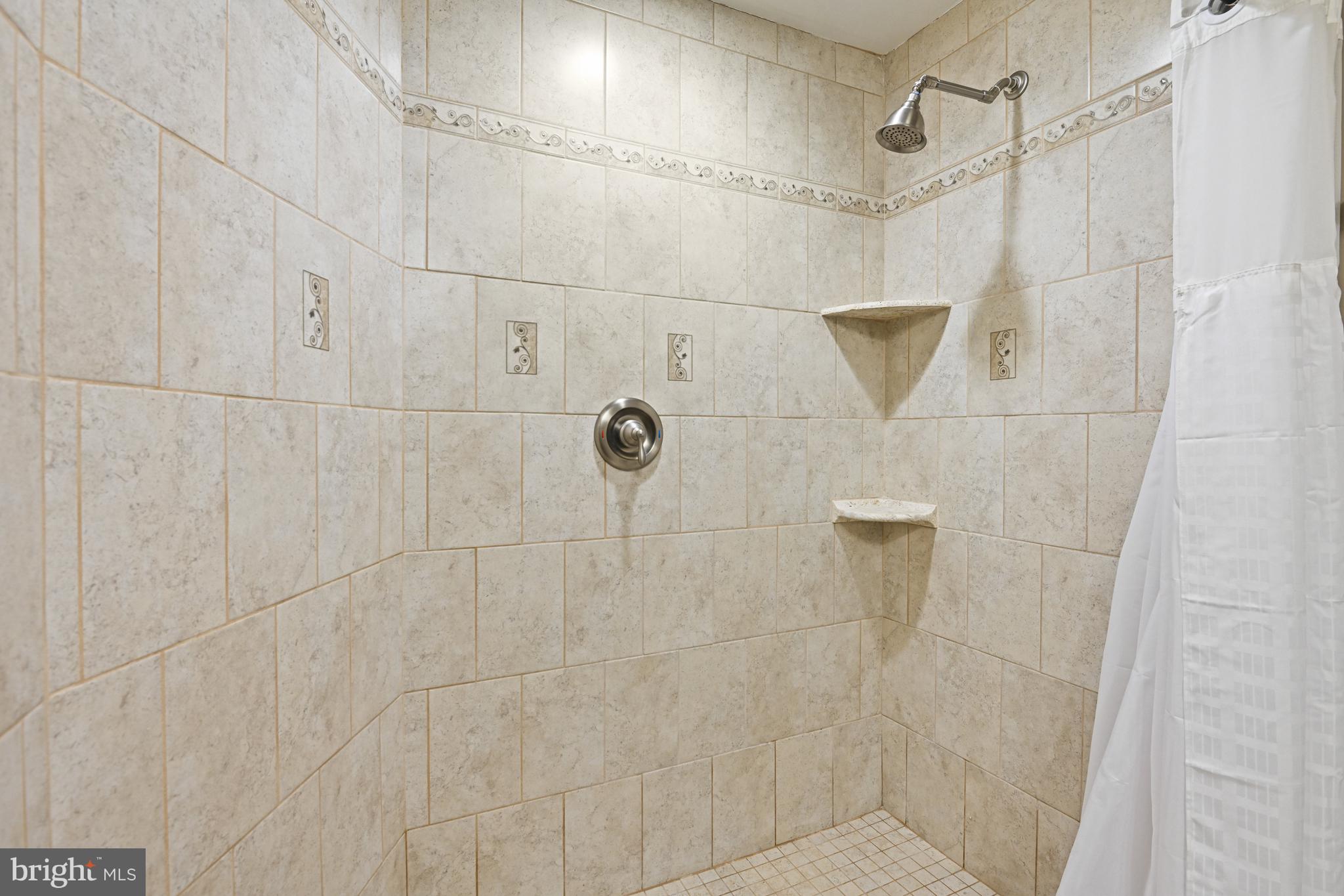 KINCAID FOREST - Residential