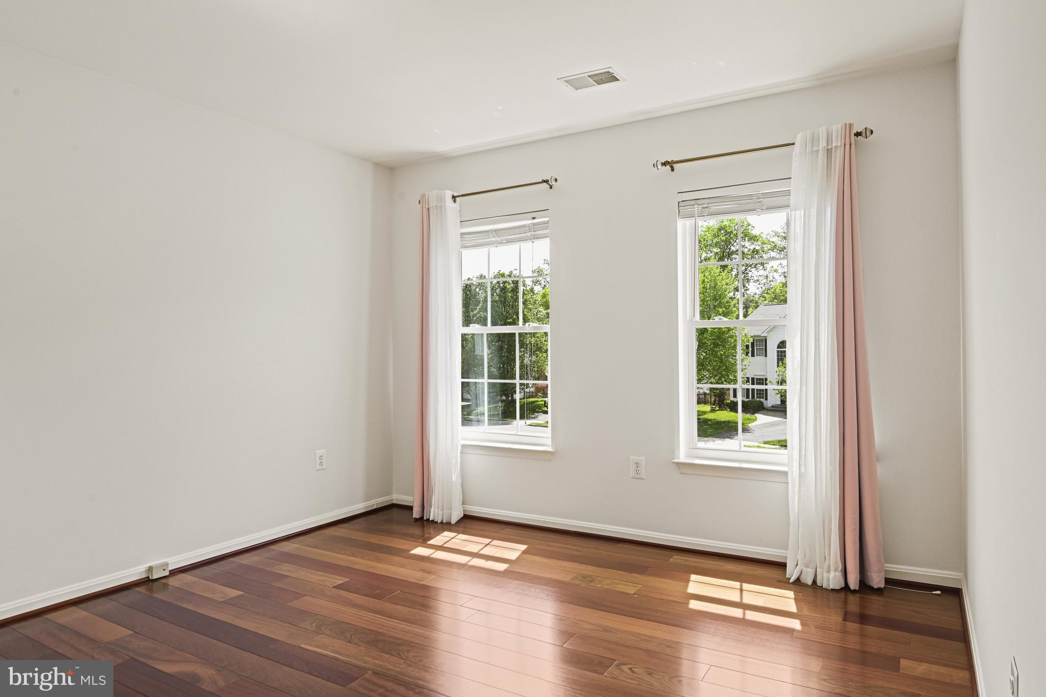 KINCAID FOREST - Residential