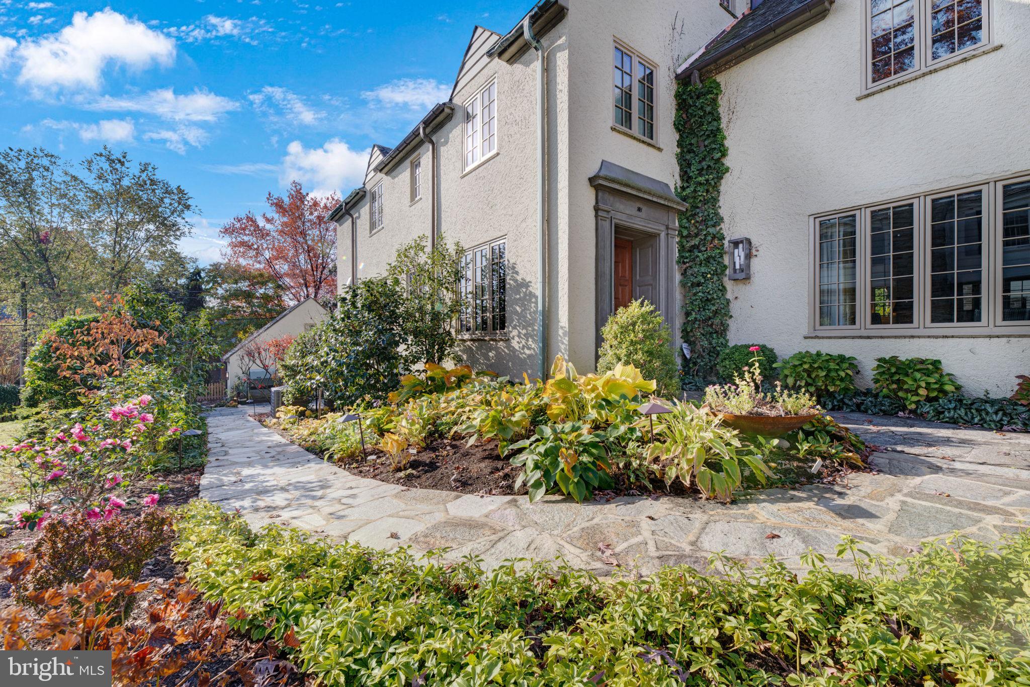 GREATER HOMELAND HISTORIC DISTRICT - Residential Lease