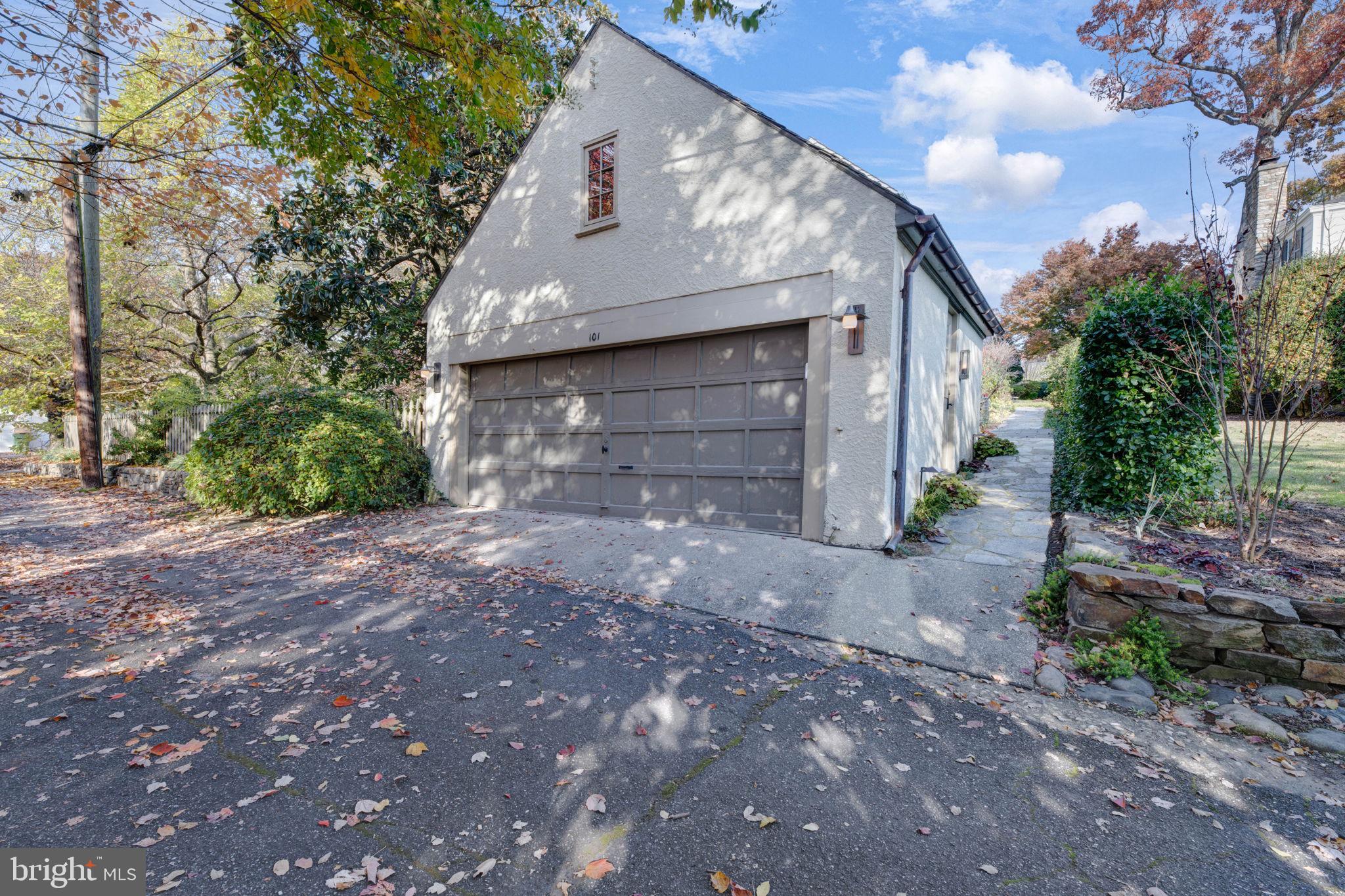 GREATER HOMELAND HISTORIC DISTRICT - Residential Lease