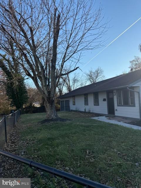 SOUTH LAWN - Residential Lease