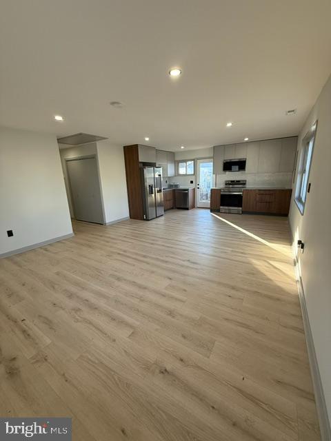 1125 DEVONSHIRE DRIVE