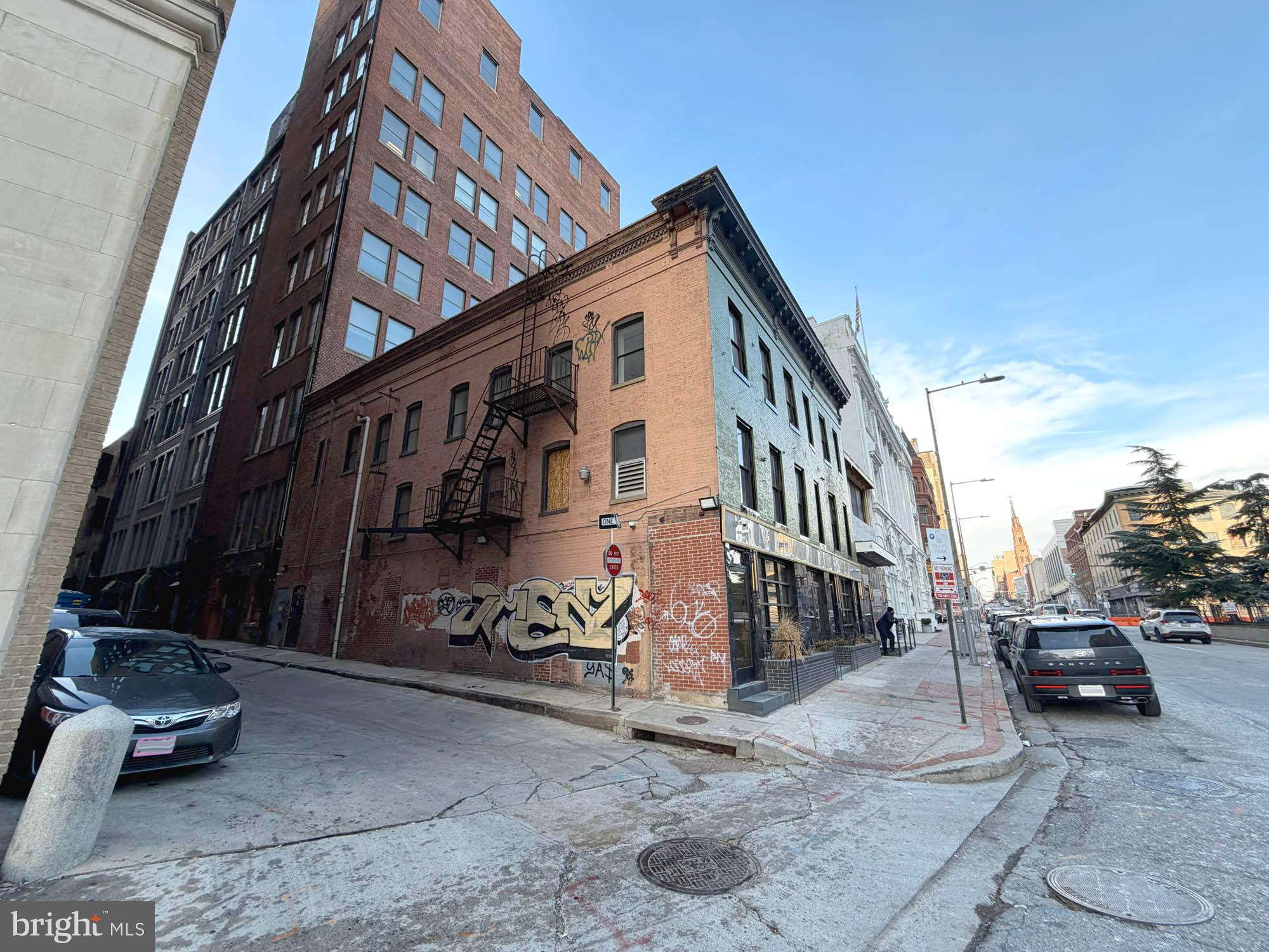 DOWNTOWN - Commercial Sale