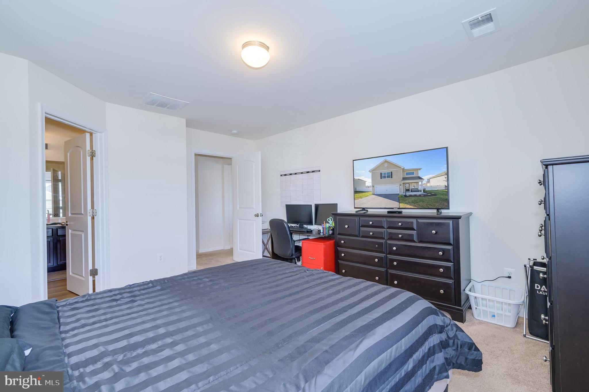 MCGINNIS POINT - Residential