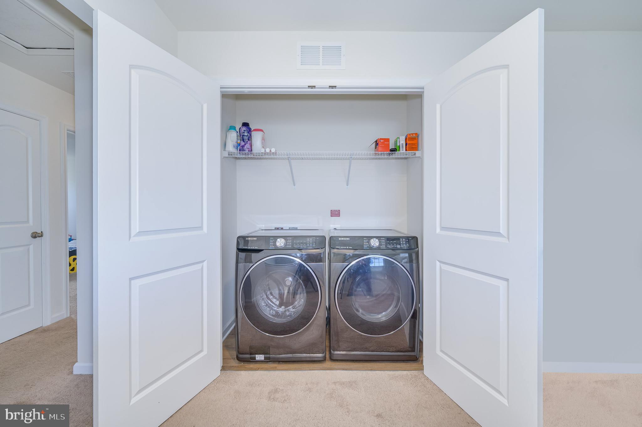 MCGINNIS POINT - Residential