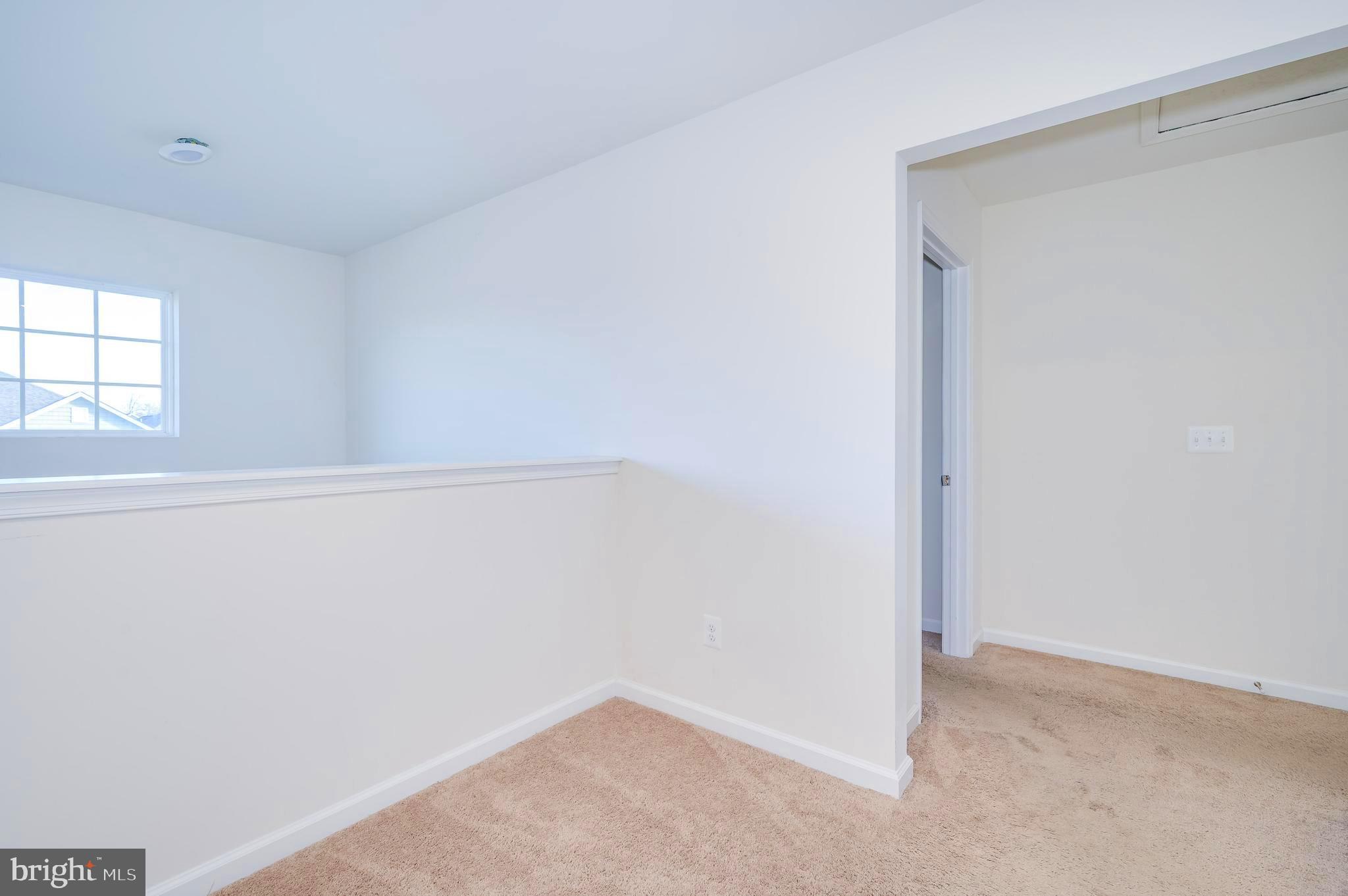 MCGINNIS POINT - Residential