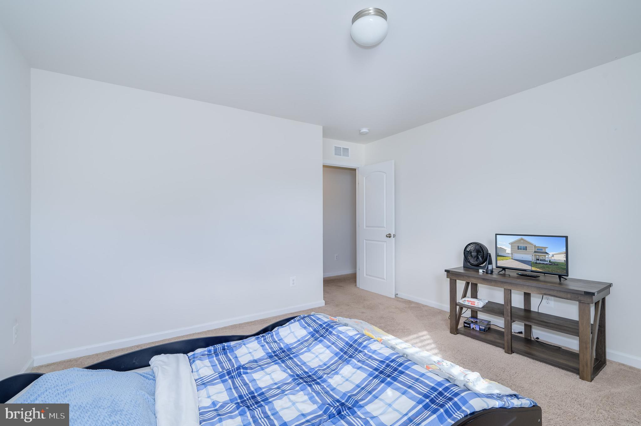 MCGINNIS POINT - Residential