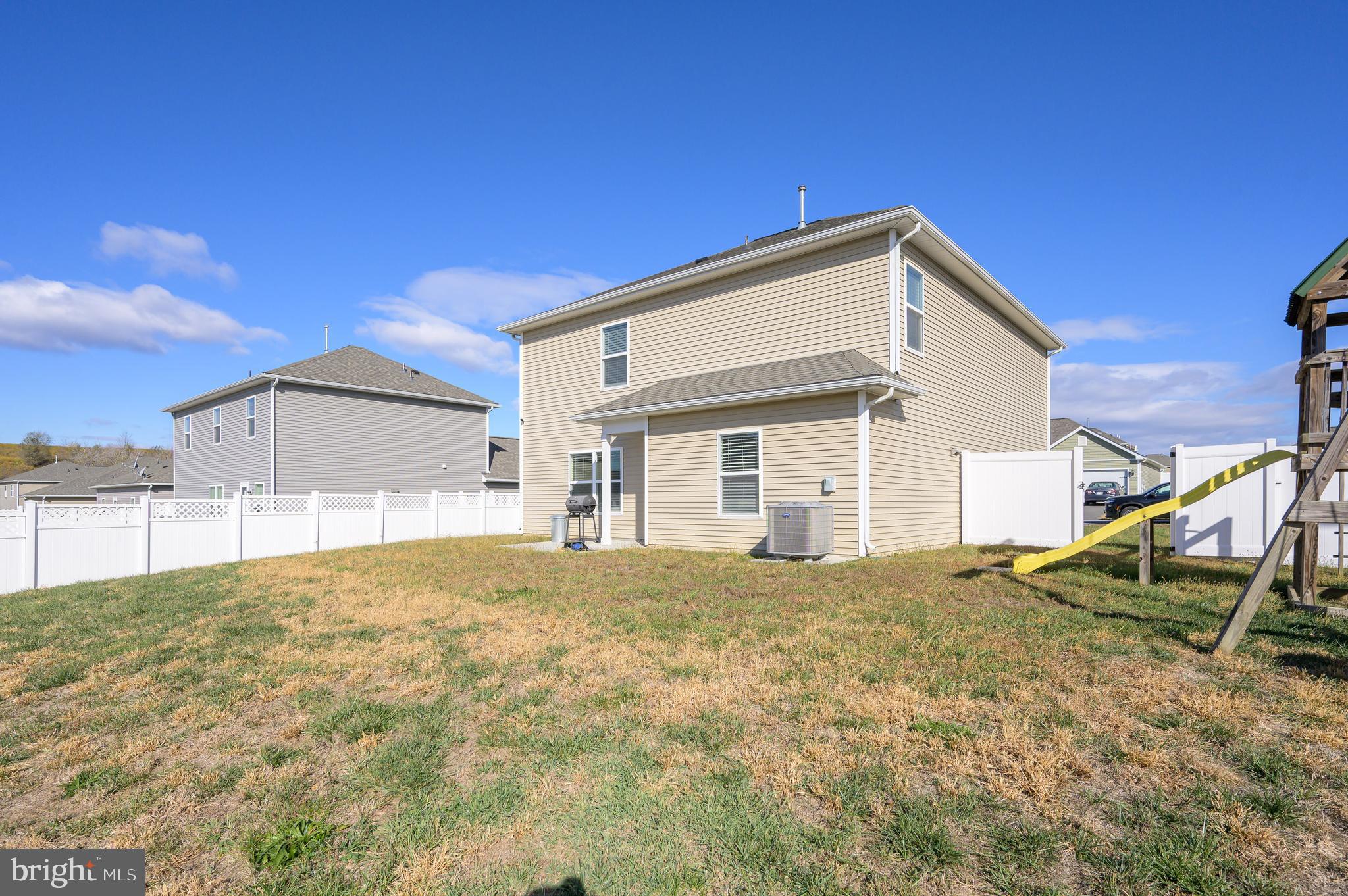 MCGINNIS POINT - Residential