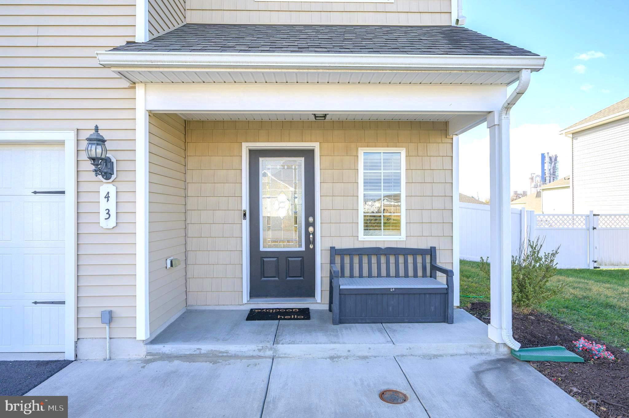 MCGINNIS POINT - Residential