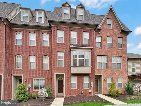 15944 Chieftain Avenue, Rockville, MD MLS: MDMC2171748