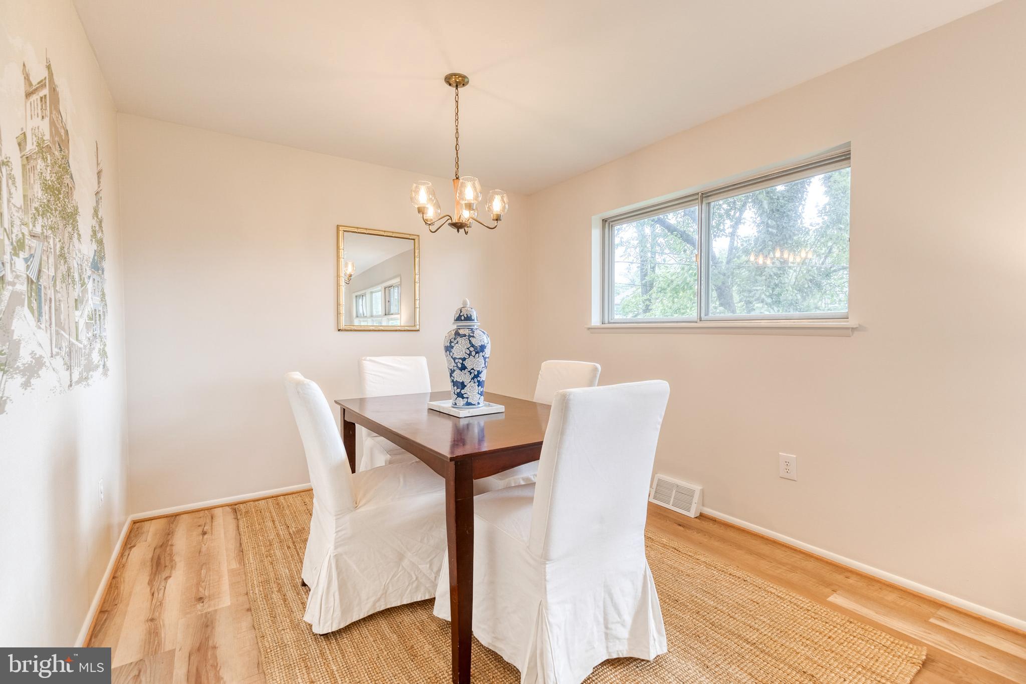 SUBURBIA - Residential