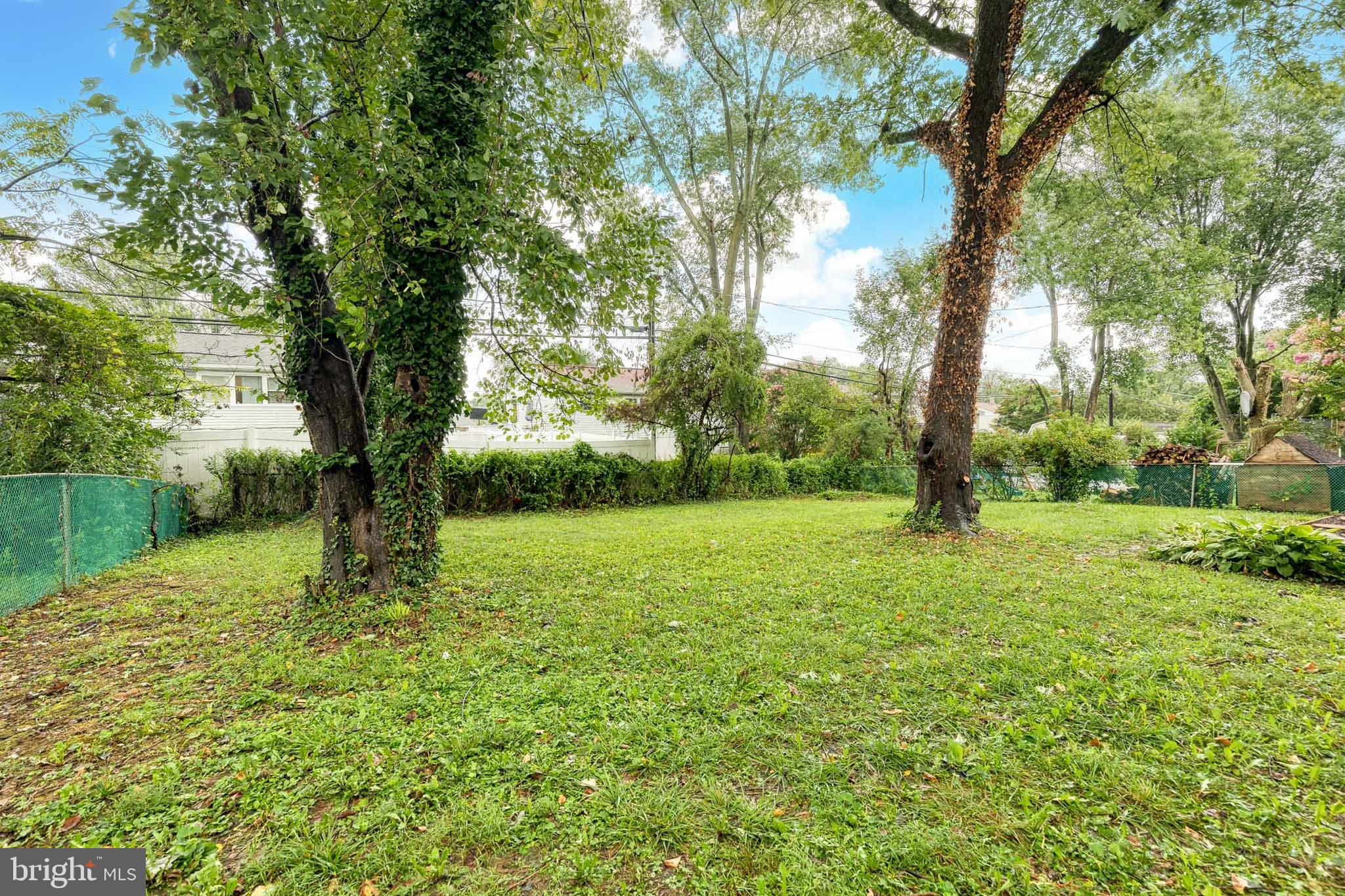 SUBURBIA - Residential