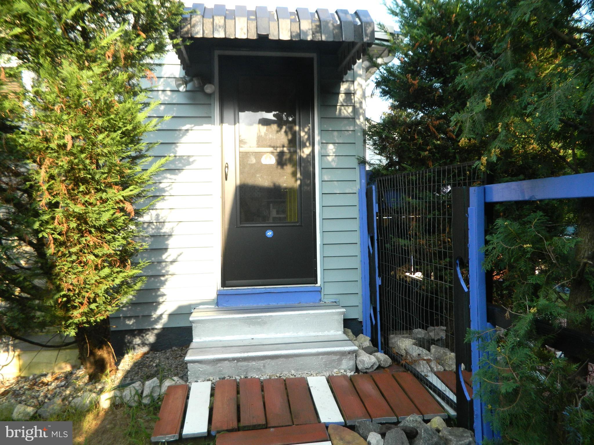 1923 ROSEMORE AVENUE