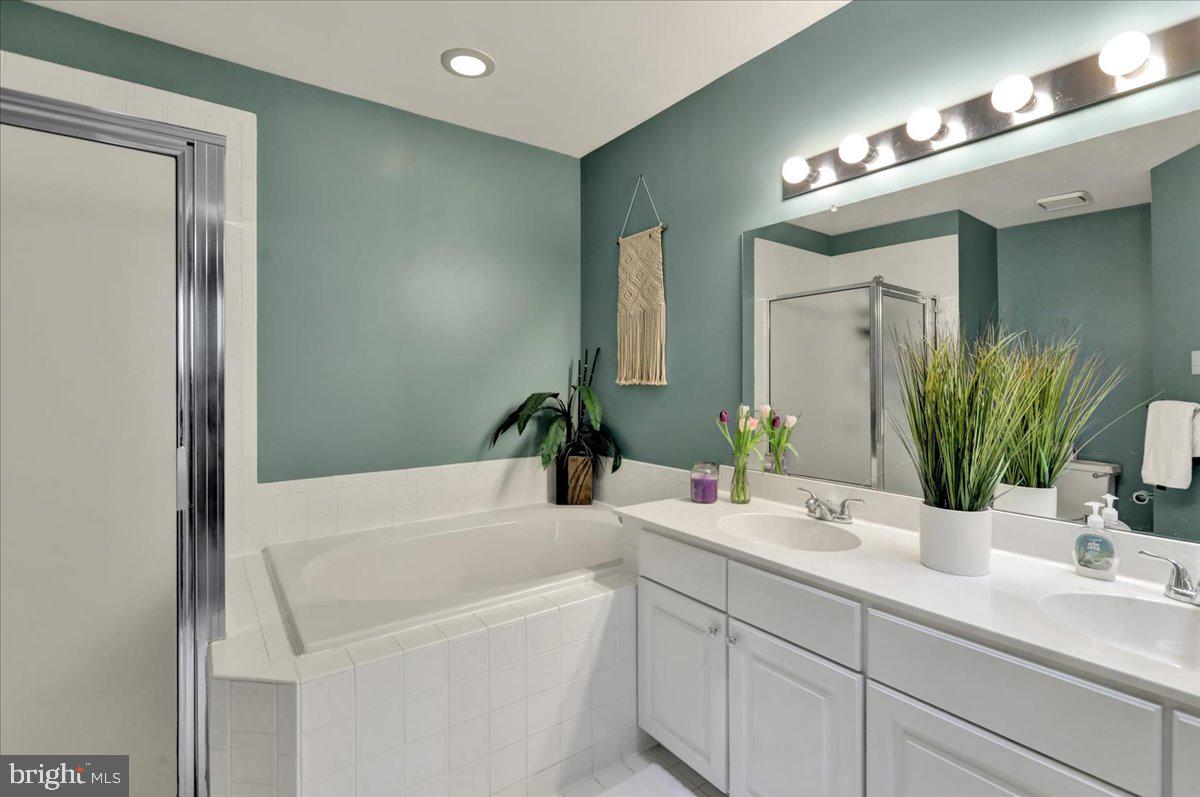 COVENTRY POINTE - Residential