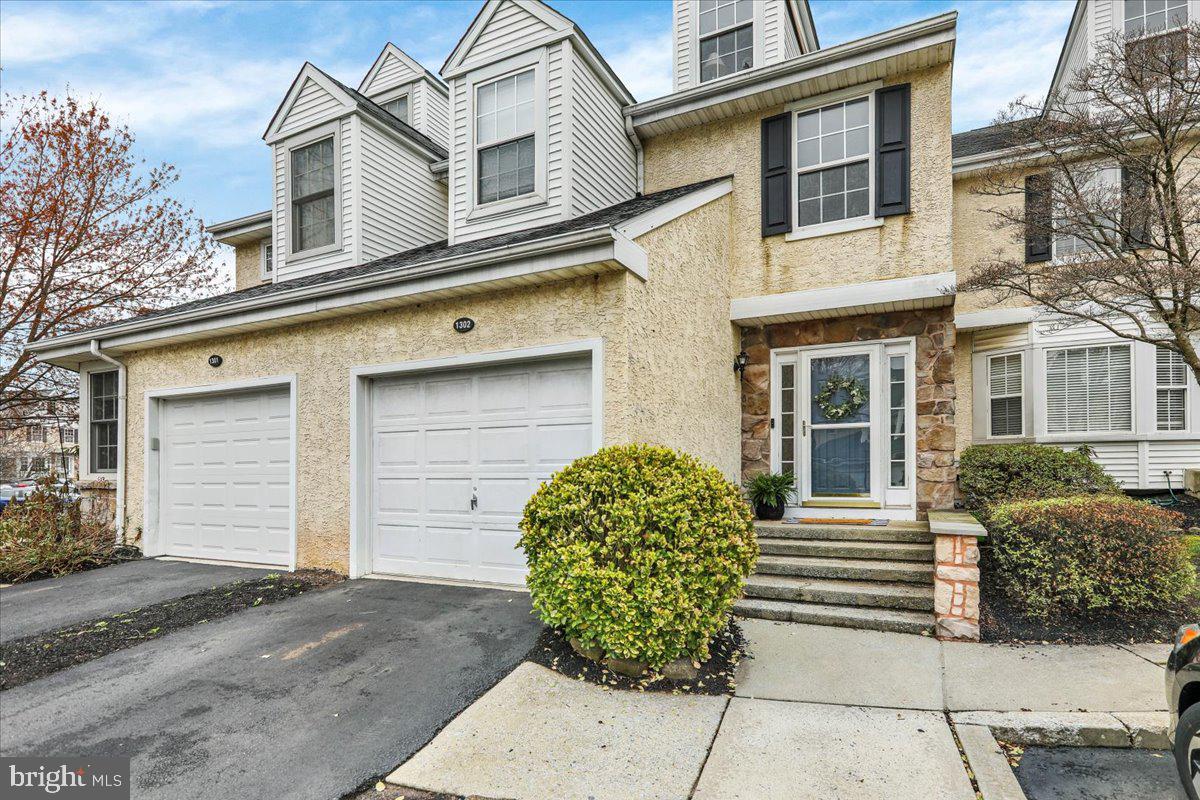 COVENTRY POINTE - Residential