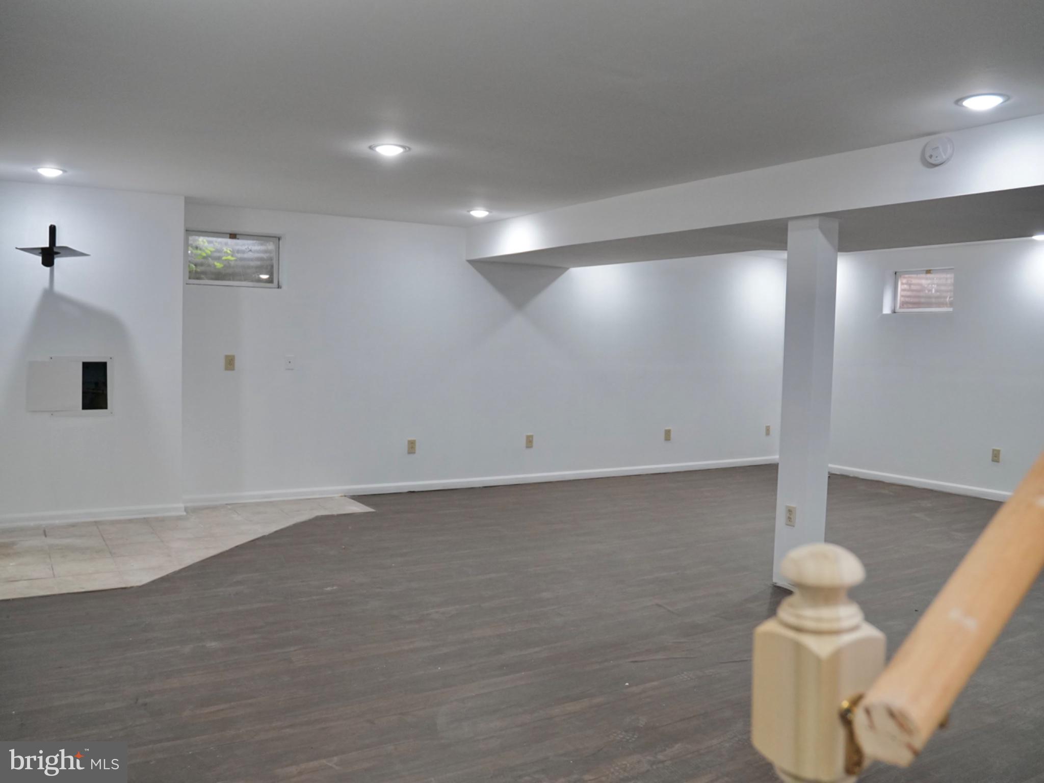 COUNTRY SQUIRE ESTATES - Residential