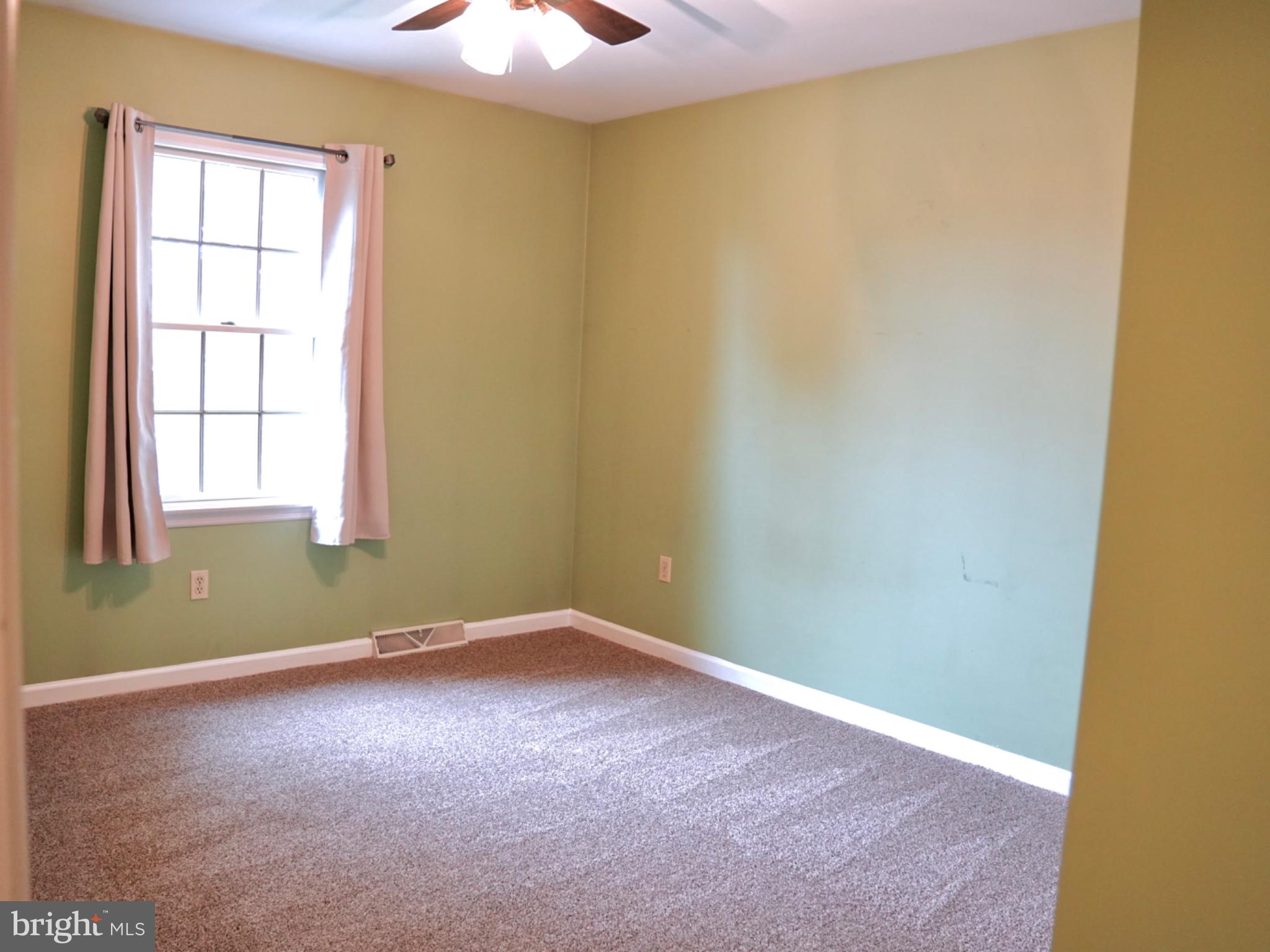 COUNTRY SQUIRE ESTATES - Residential