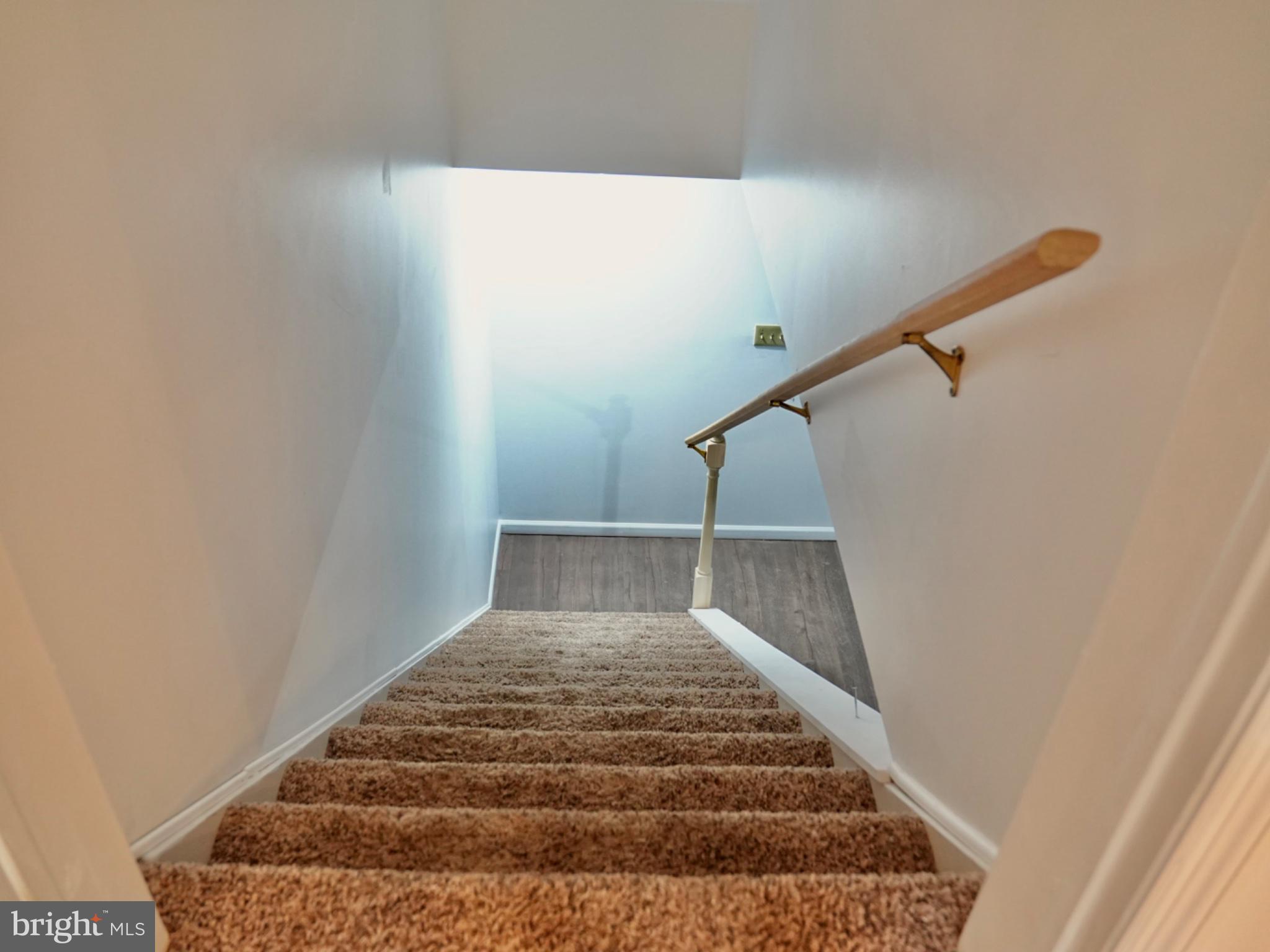COUNTRY SQUIRE ESTATES - Residential