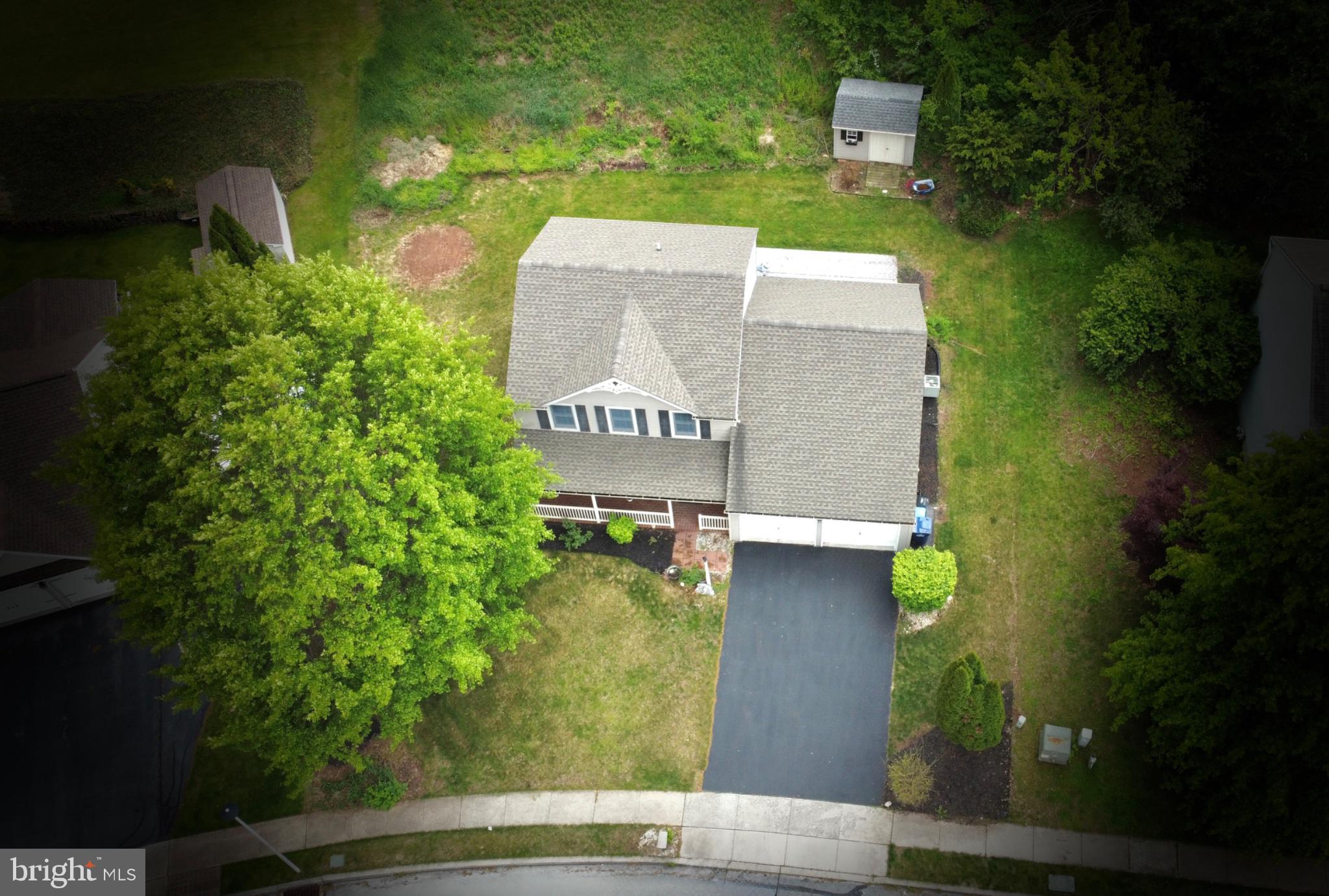 COUNTRY SQUIRE ESTATES - Residential