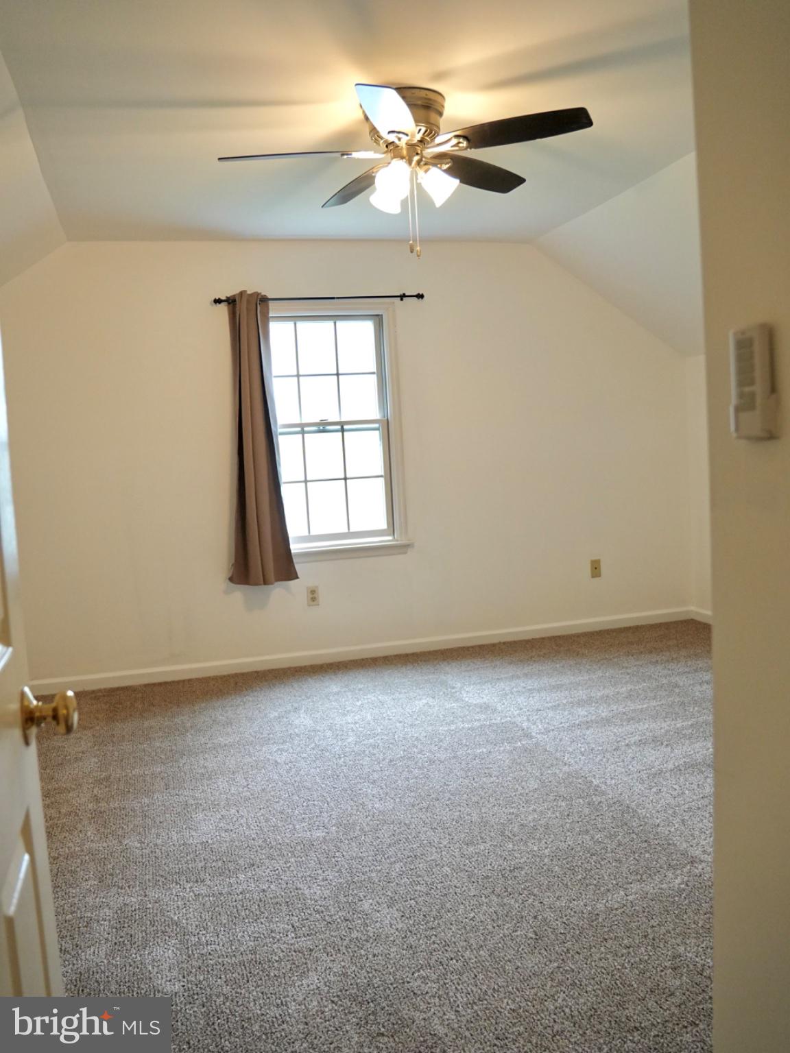 COUNTRY SQUIRE ESTATES - Residential