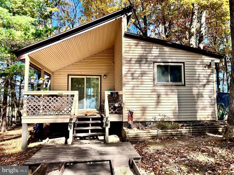 Photo of 72 Whistler Lane, HEDGESVILLE, WV 25427 (MLS # WVBE2045442) Photo of 72 Whistler Lane, HEDGESVILLE, WV 25427 (MLS # WVBE2045442)