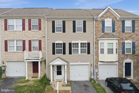 Townhouse For Sale - 91 Dunlap Drive<br/> CHARLES TOWN, WV 25414